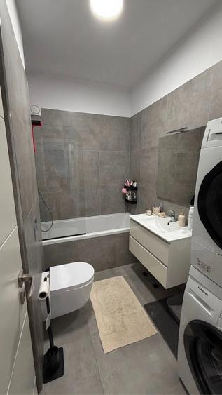 Apartament cu 3 camere decomandat în Giroc