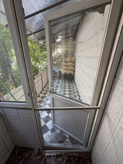 Apartament cu 2 camere decomandat în Nicolina