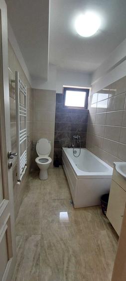 Apartament cu 2 camere decomandat în Valea Adâncă