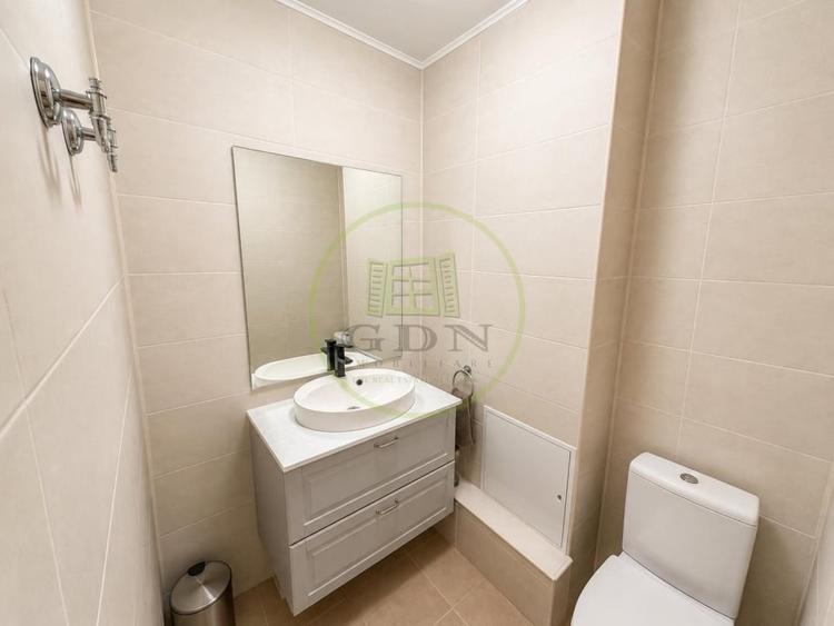 Apartament cu 3 camere semidecomandat, mobilat în Rahova