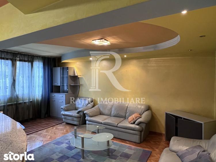 Apartament cu 3 camere decomandat în Rogerius