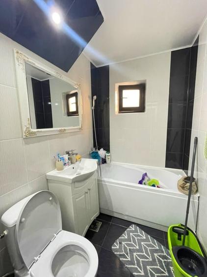 Apartament cu 2 camere semidecomandat, mobilat în Baza 3