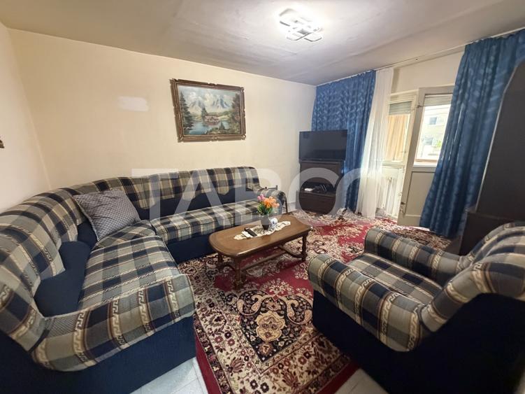 Apartament cu 3 camere decomandat, mobilat în Făgăraș