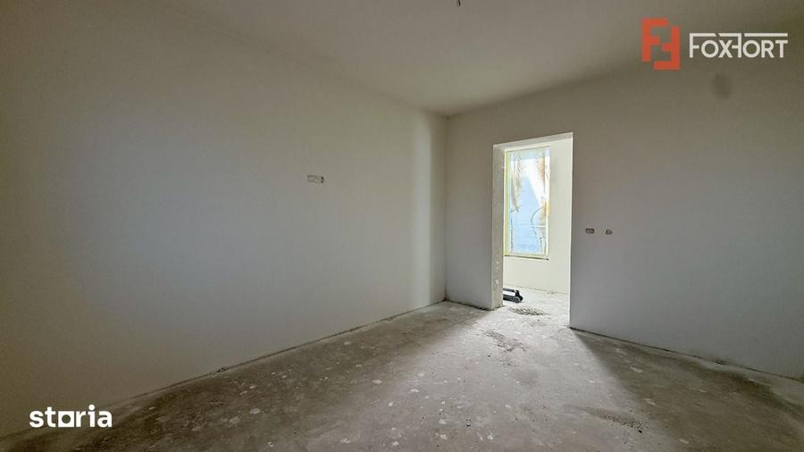 Casa individuala de vanzare, 8 camere + 4 bai - Mosnita Veche - 12