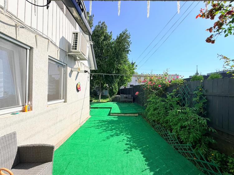 Casă individuală cu 5 camere cu Canalizare în Centru Civic