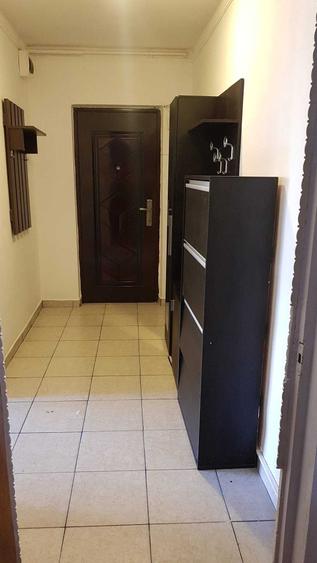 Apartament cu 2 camere decomandat în Vitan