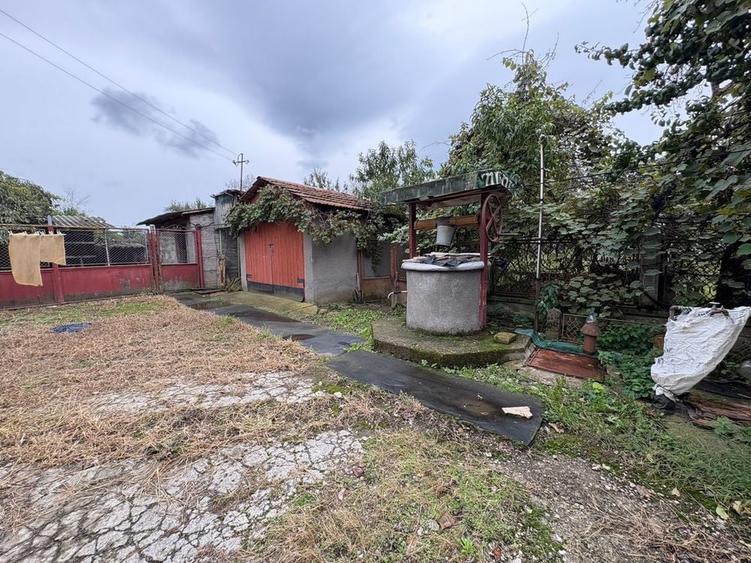 Casă cu 3 camere în Sântandrei