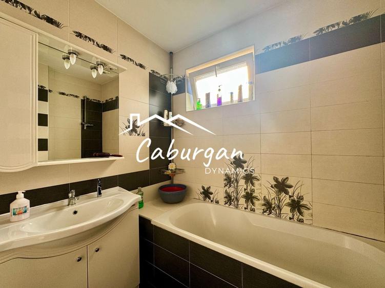 Apartament cu 3 camere semidecomandat, mobilat în Turnișor