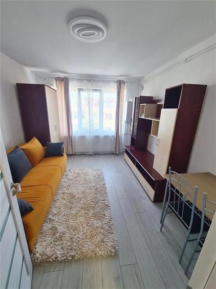 Garsonieră semidecomandată în Răcădău
