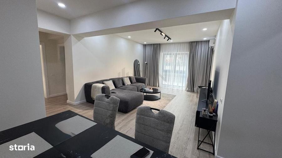 Apartament cu 3 camere decomandat în Central