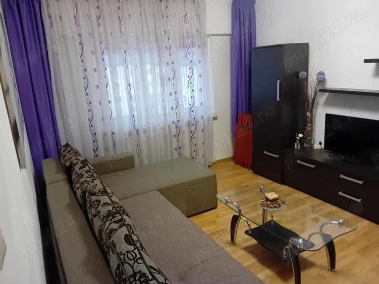 Apartament cu 3 camere decomandat în Precista