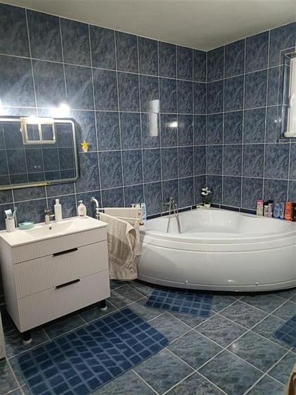 Casă individuală cu 6 camere cu Teren 996 Mp în Gălăoaia