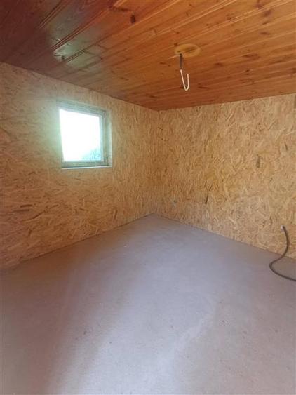 Casă individuală cu 2 camere cu Teren 324.70001220703 Mp în Periferie