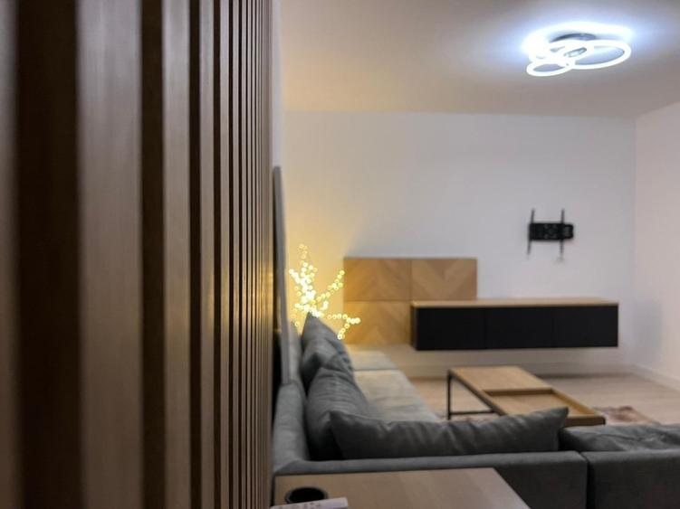 Apartament cu 2 camere decomandat, mobilat în Banu Manta