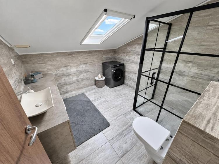 Apartament cu 4 camere decomandat, mobilat în Florilor