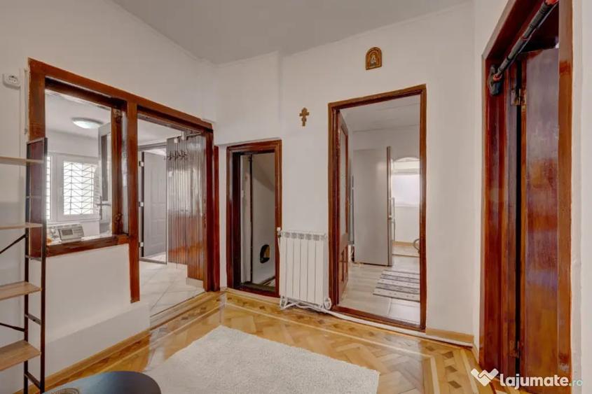 Apartament cu 3 camere decomandat în Unirii