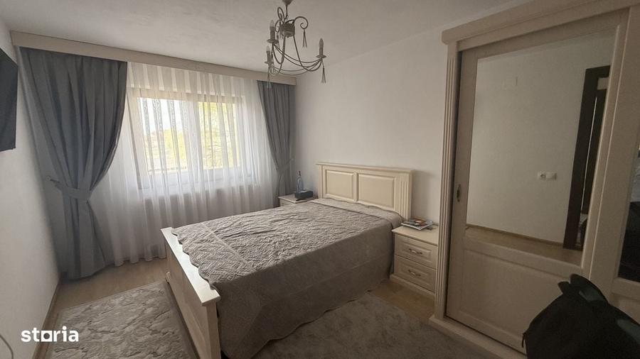 Casă cu 4 camere cu Teren 433 Mp în Central