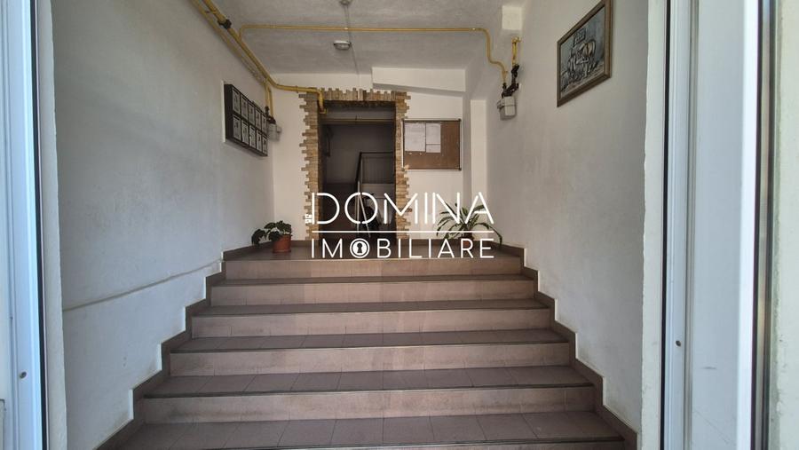 Apartament cu 3 camere decomandat, mobilat în Central