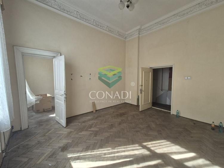 Apartament cu 3 camere decomandat în Victoriei