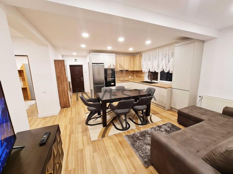 Apartament cu 4 camere semidecomandat, mobilat în Zorilor