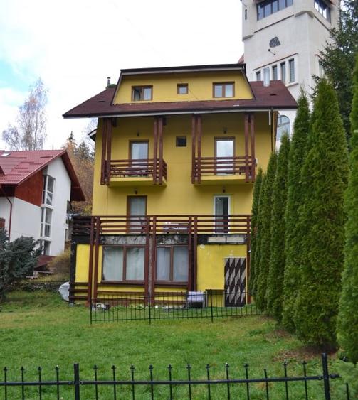 Casă cu 7 camere cu Canalizare în Poiana Brașov