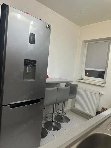 Apartament cu 2 camere semidecomandat, mobilat în Titan