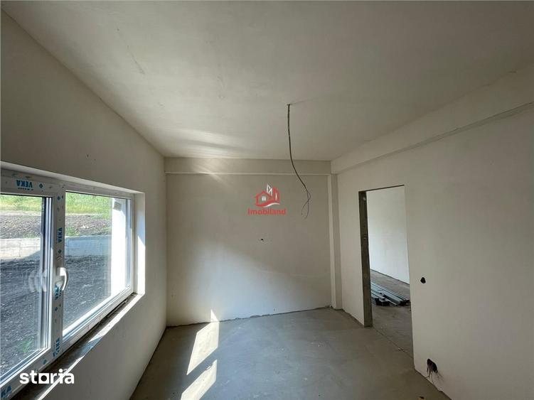 Casă cu 5 camere cu Teren 240 Mp în Iris
