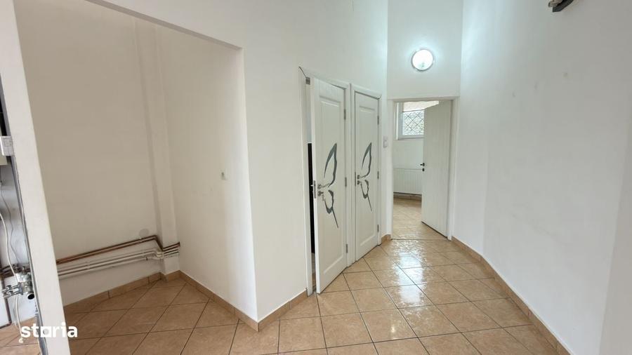 Spațiu comercial, de 30 mp, în Central