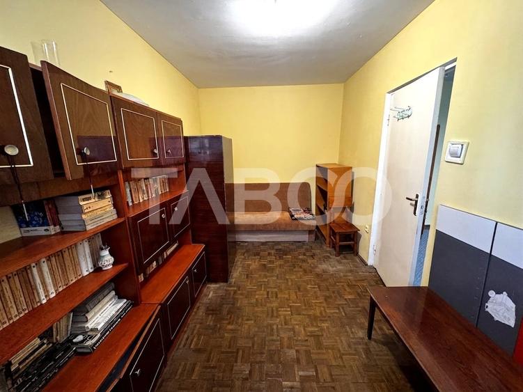 Apartament cu 2 camere nedecomandat, mobilat în Mihai Viteazul