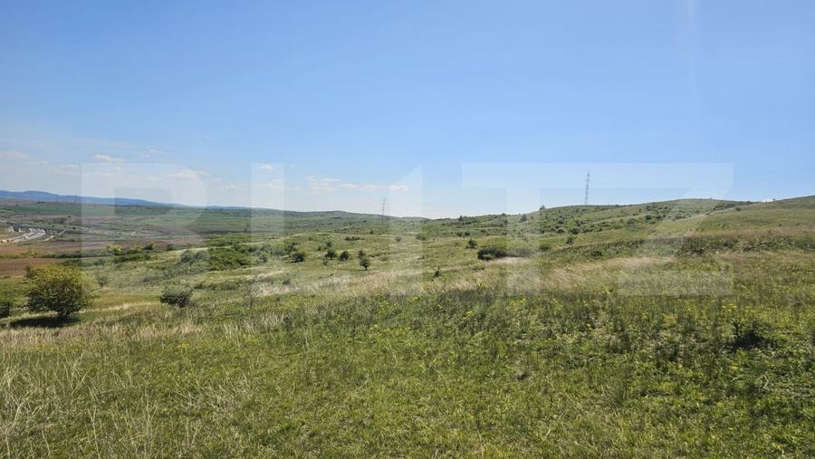 Teren agricol de 12515 mp, în Moldovenești