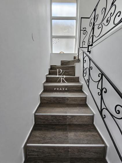 Duplex cu 4 camere cu Canalizare în Florești