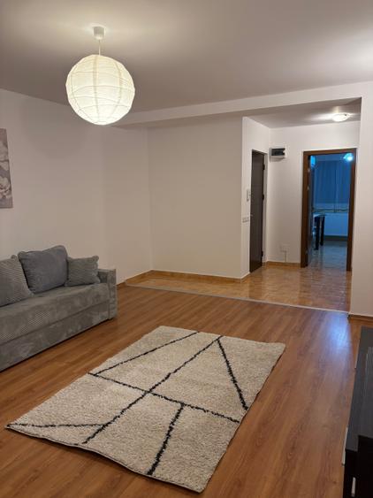 Apartament cu 2 camere decomandat în Palazu Mare