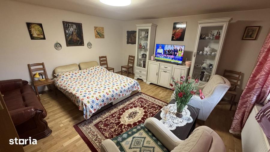 Casă cu 2 camere cu Teren 800 Mp în Florești