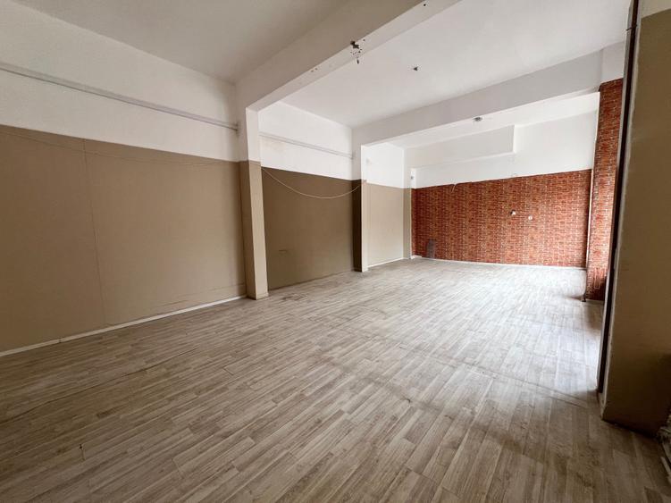 Spațiu comercial, de 260 mp, în Central