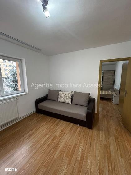 De vanzare apartament cu 2 camere, etajul 1, pe Bd. Roman Musat 67000e