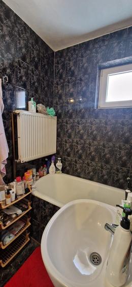 Apartament cu 2 camere semidecomandat în Ineu