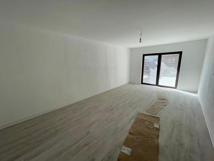 Duplex cu 4 camere cu Canalizare în Mănăștur
