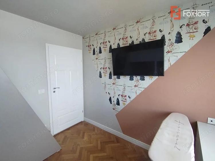 Apartament cu 3 camere semidecomandat, mobilat în Gării