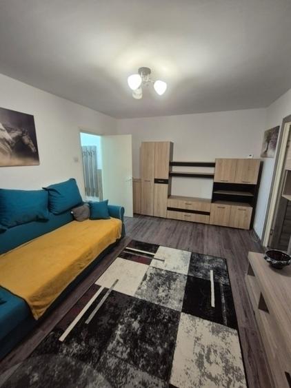 Apartament cu 2 camere semidecomandat, mobilat în Podu Roș — fotografia 3