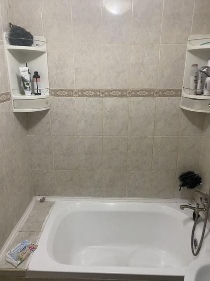 Apartament cu 3 camere decomandat în Sud