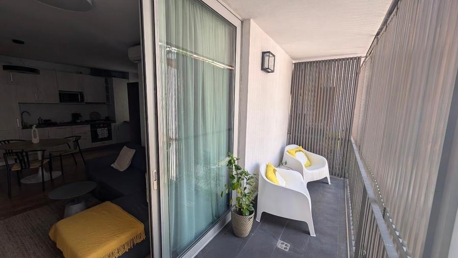 Apartament cu 3 camere semidecomandat, mobilat în Victoriei