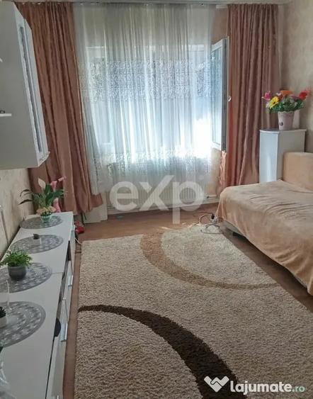 Apartament cu 2 camere semidecomandat în Micro 9