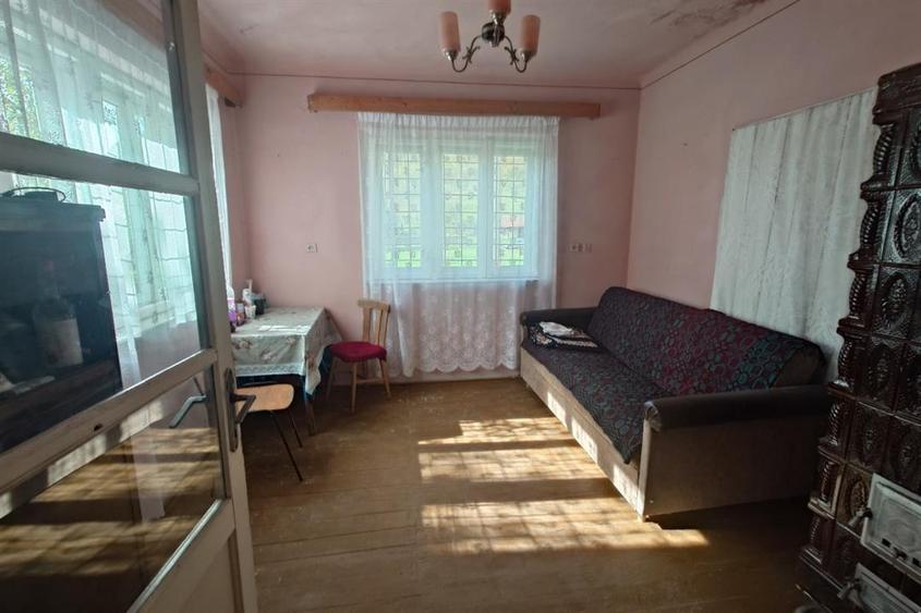 Casă individuală cu 4 camere cu Teren 9563 Mp în Exterior Nord