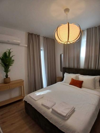Apartament cu 3 camere decomandat în Tunari