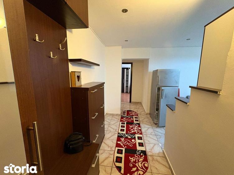 Apartament cu 2 camere, mobilat în Lenin