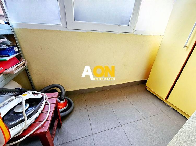 Apartament cu 4 camere decomandat, mobilat în Cetate