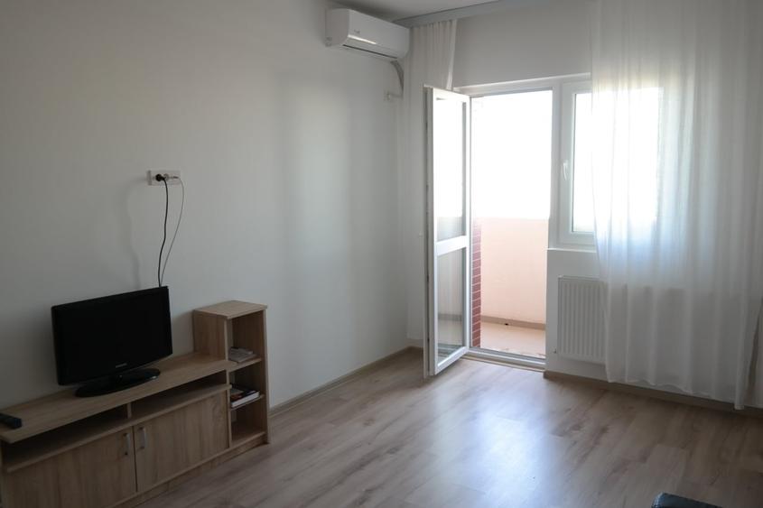 Apartament cu 2 camere decomandat, mobilat în Metalurgiei