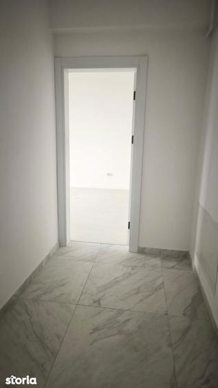 Apartament cu 3 camere în Metalurgiei
