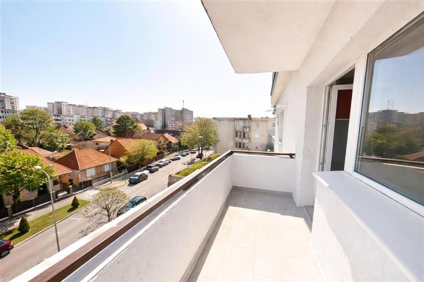 Apartament cu 2 camere decomandat în Scriitorilor