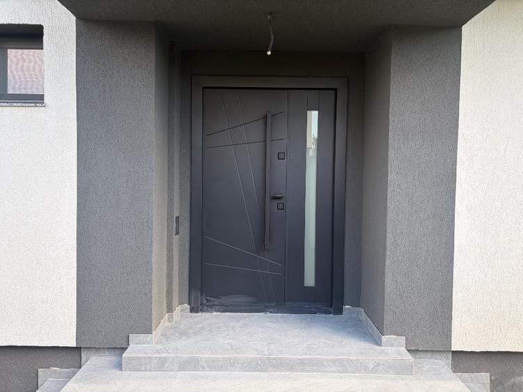 Casă individuală cu 3 camere cu Teren 300 Mp în Central